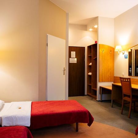 Comfortbiznes Прушкув Экстерьер фото