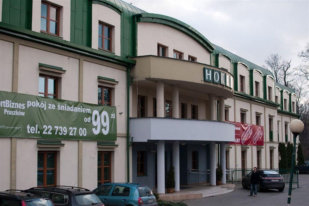 Comfortbiznes Прушкув Экстерьер фото