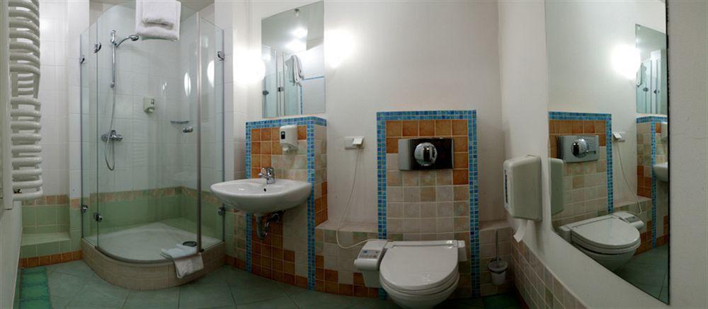 Comfortbiznes Прушкув Экстерьер фото