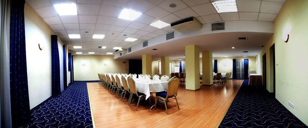 Comfortbiznes Прушкув Экстерьер фото