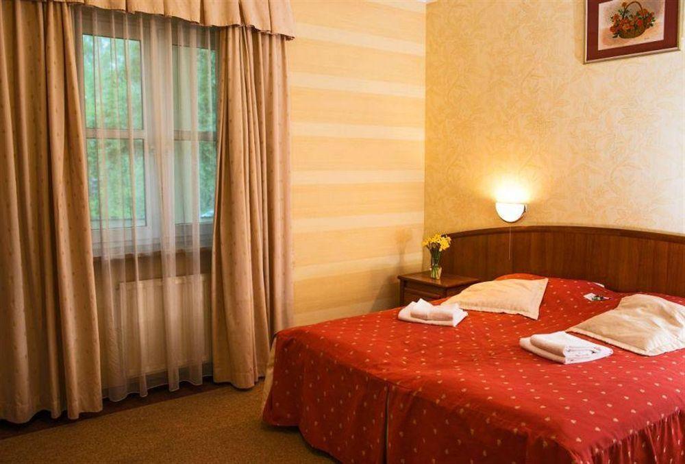 Comfortbiznes Прушкув Экстерьер фото