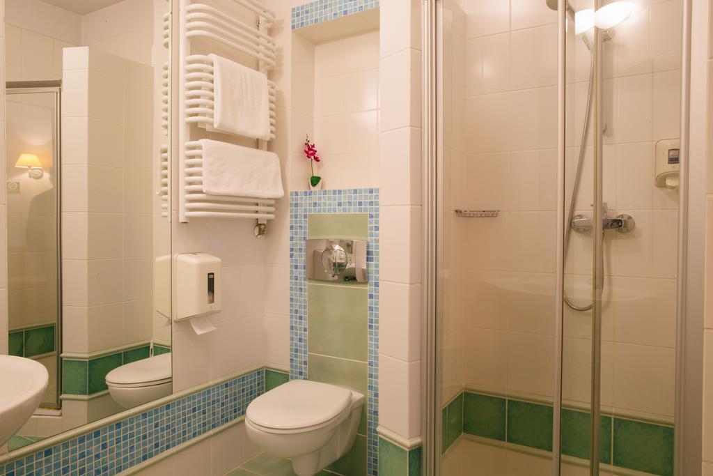 Comfortbiznes Прушкув Экстерьер фото
