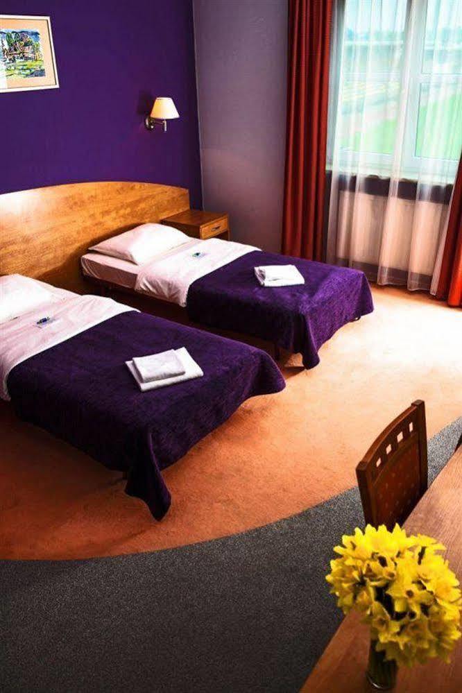 Comfortbiznes Прушкув Экстерьер фото